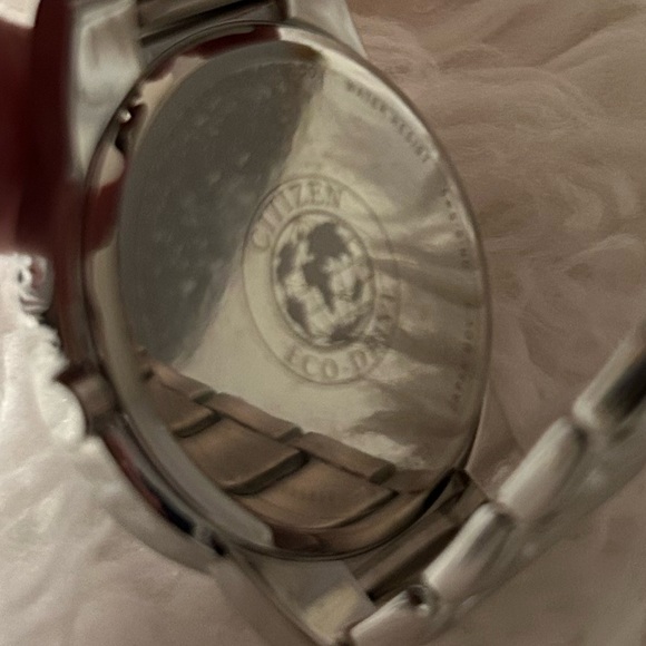 Citizen Silver Tone Men's Watch - Picture 4 of 6